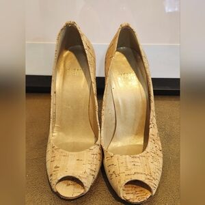 💓 Stuart Weitzman Peep Toe Pumps- 6.5